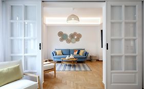 Diamond Athenian 2Bd Apartment - Greecing